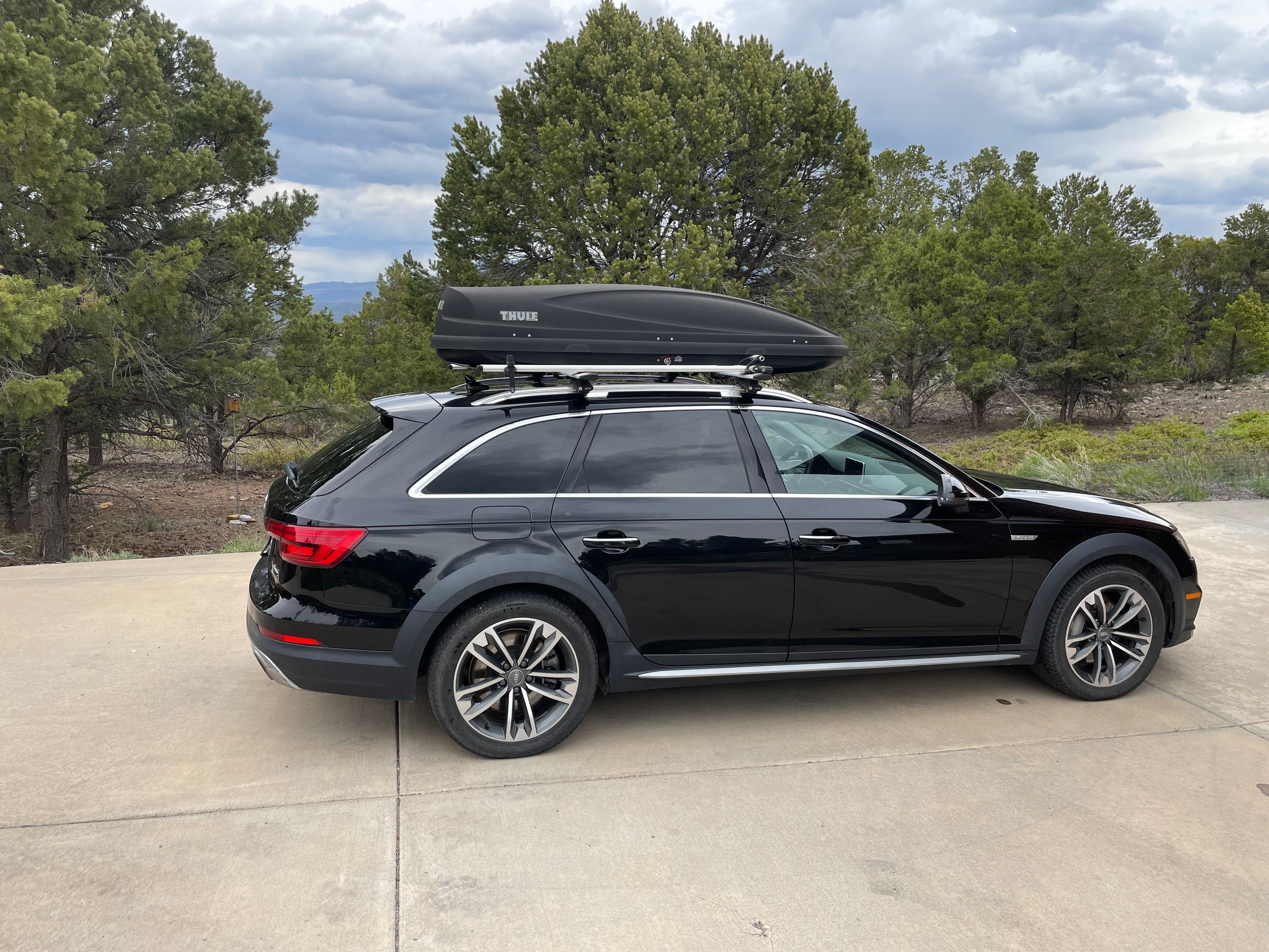 Used 2017 Audi A4 2.0T allroad Premium w/ Audi MMI Navigation Plus AWD/4WD image 2