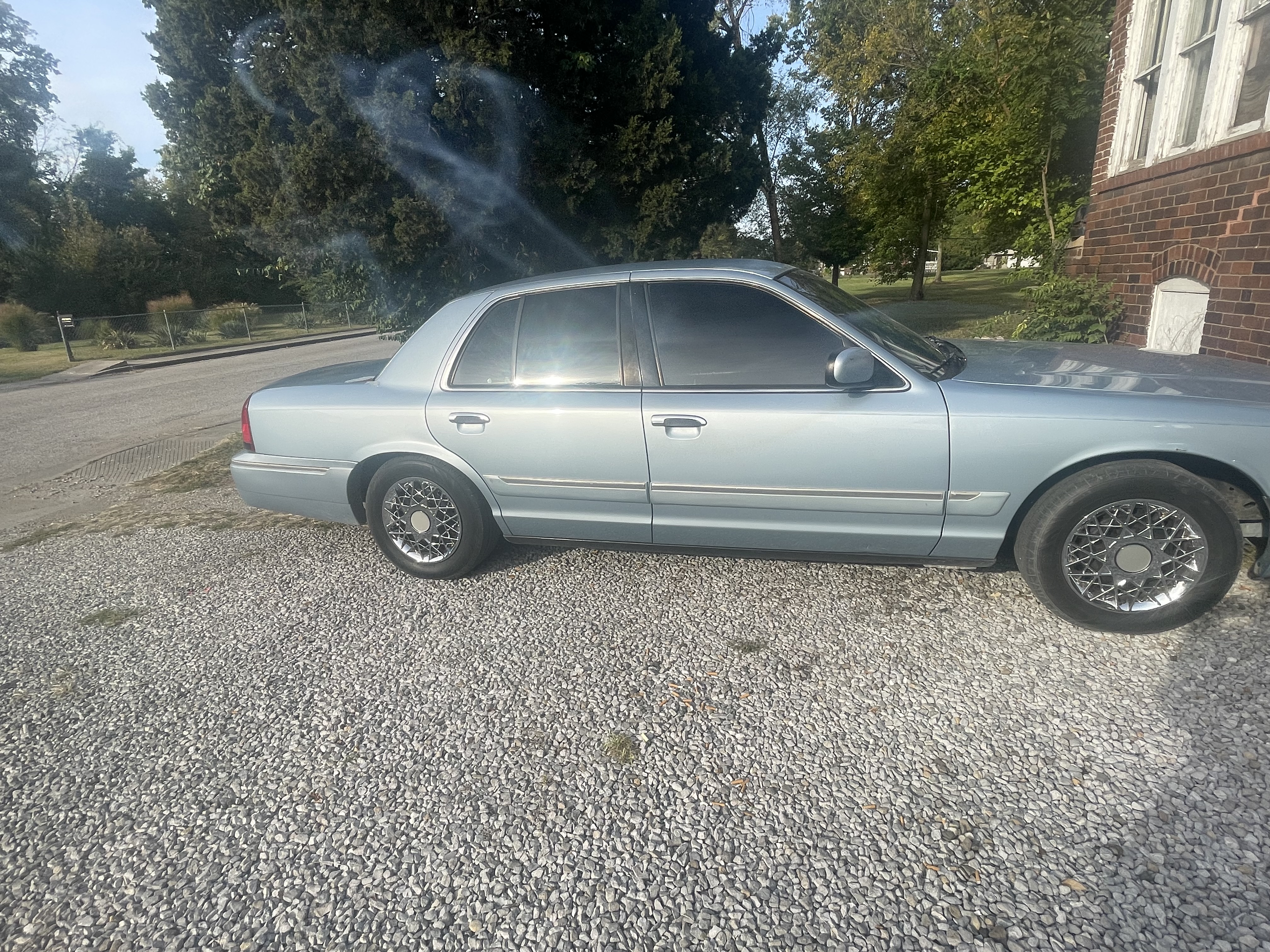 Used 2002 Mercury Grand Marquis GS RWD image 1