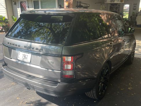 Used 2016 Land Rover Range Rover HSE image 2