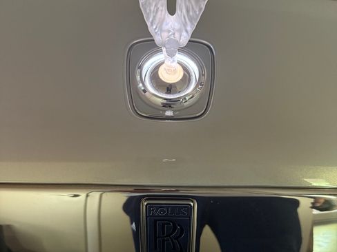 Used 2019 Rolls-Royce Wraith Coupe 2D image 20