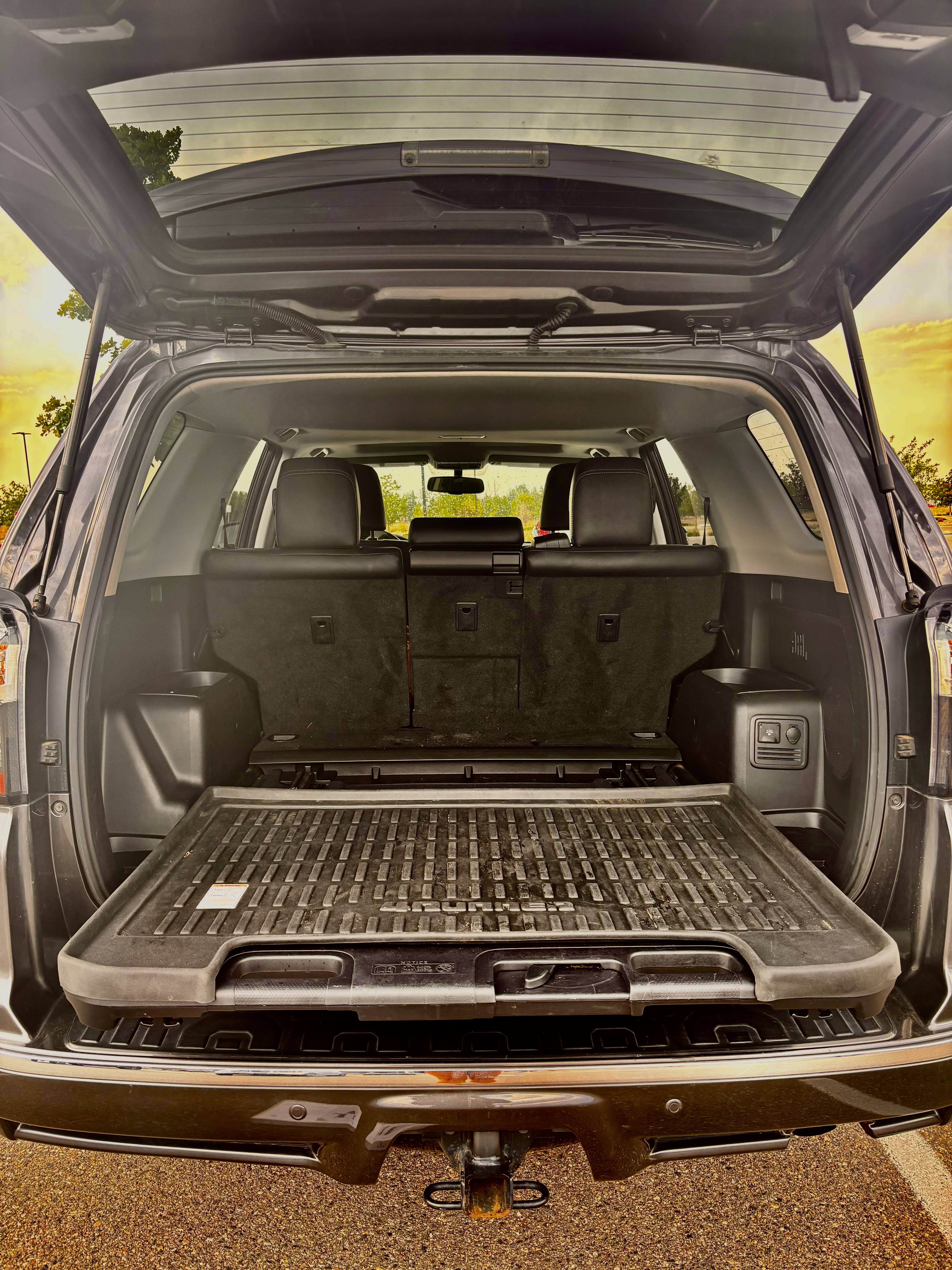 Used 2017 Toyota 4Runner Limited AWD/4WD image 9