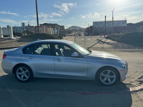 Used 2014 BMW 320i 320i Sedan 4D image 29