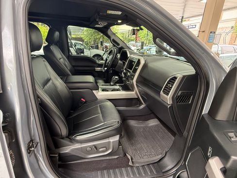 Used 2019 Ford F150 Lariat image 10