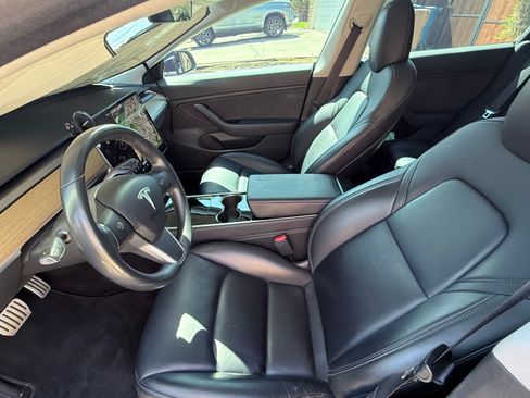 Used 2019 Tesla Model 3 Performance image 9