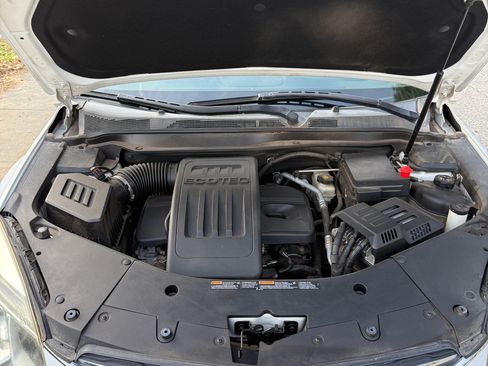 Used 2016 Chevrolet Equinox LT w/ Convenience Package image 12