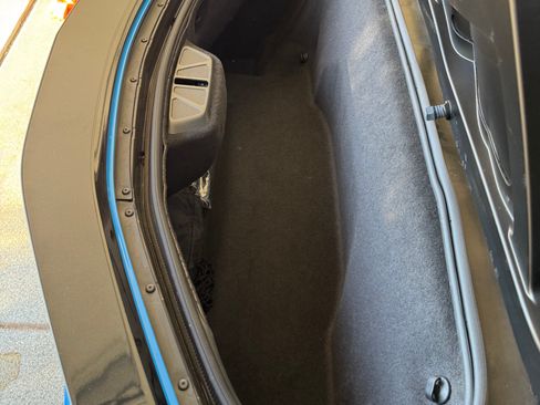 Used 2022 Chevrolet Corvette Stingray Convertible 2D w/ Z51 Performance Package image 18