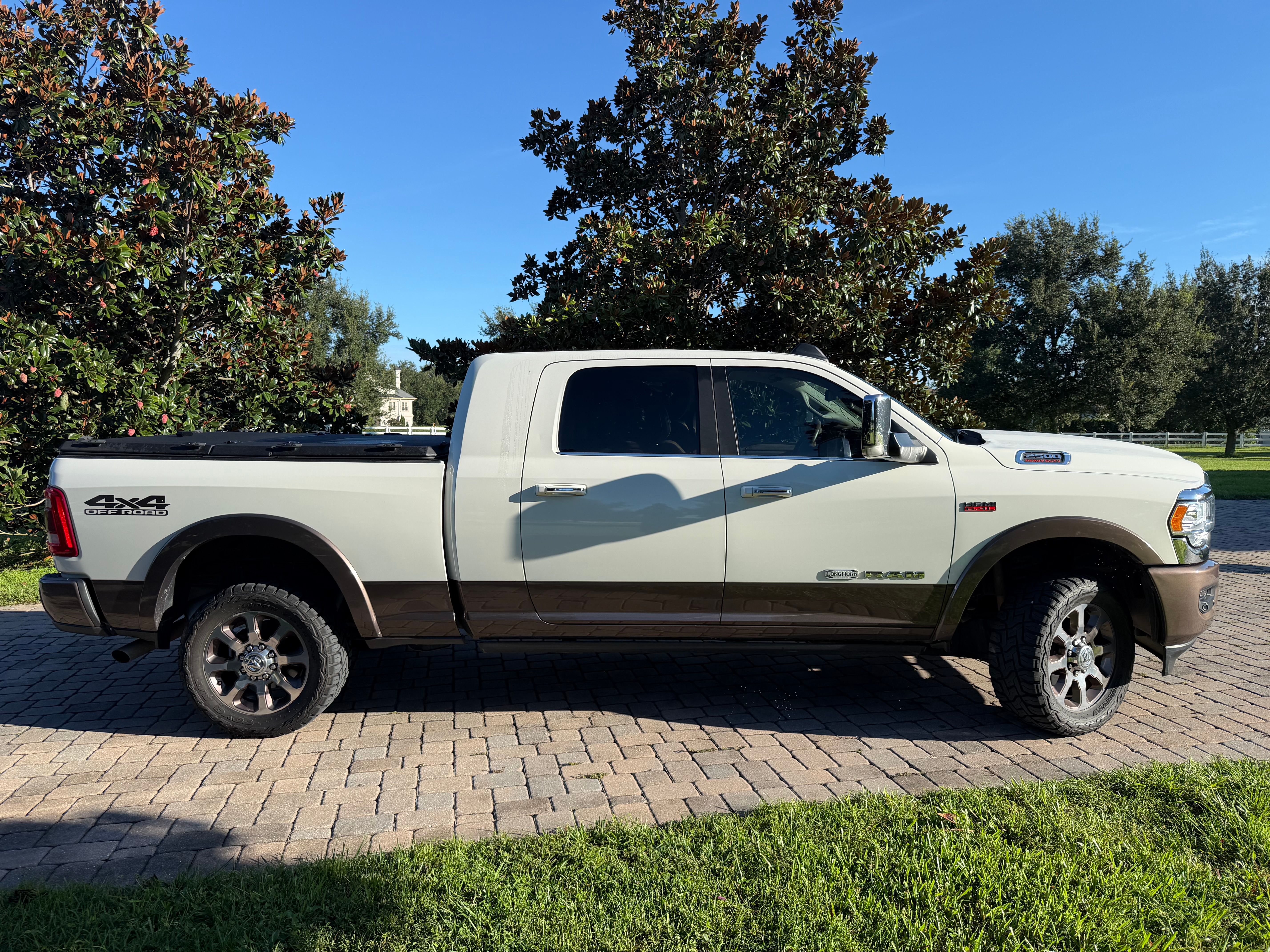 Used 2022 RAM 2500 Limited AWD/4WD image 4