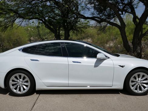 Used 2018 Tesla Model S 75D AWD/4WD image 9