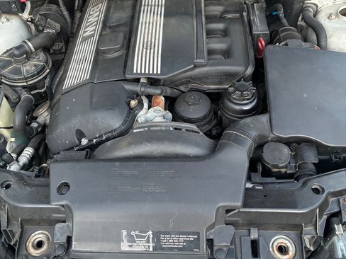 Used 2004 BMW 325Ci Convertible RWD image 16