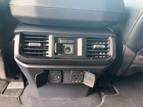 Used 2023 Ford F150 Lightning Platinum AWD/4WD image 18