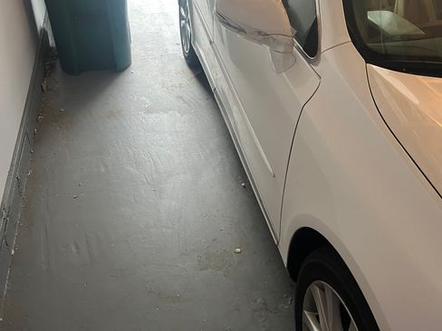 Used 2010 Lexus ES 350 image 4