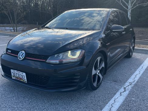 Used 2015 Volkswagen GTI S image 2