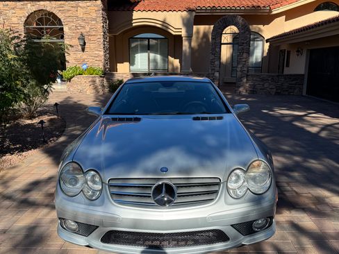 Used 2008 Mercedes-Benz SL 550 w/ AMG Sport Pkg image 2