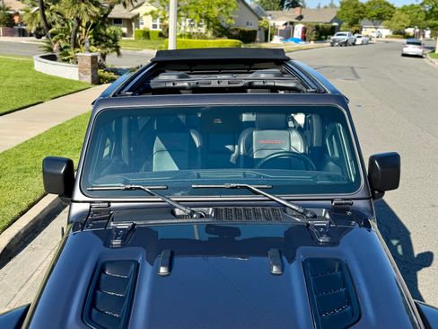 Used 2022 Jeep Wrangler Unlimited Rubicon w/ Xtreme Recon 35" Tire Package AWD/4WD image 2