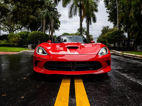 Used 2013 SRT Viper SRT-10 image 1