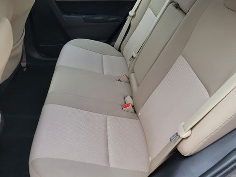 Used 2015 Toyota Corolla LE image 13