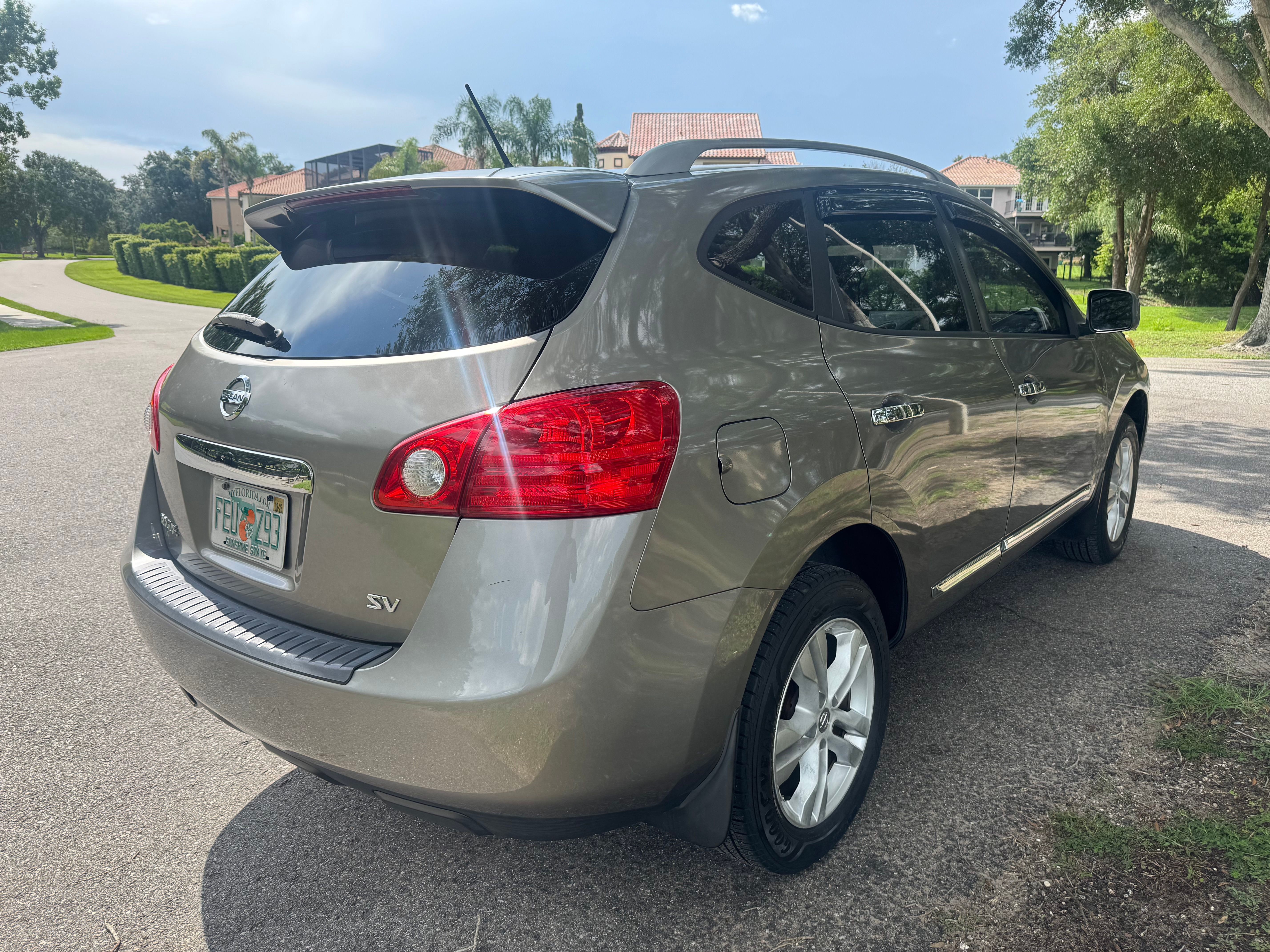Used 2012 Nissan Rogue SV w/ Premium Pkg FWD image 8