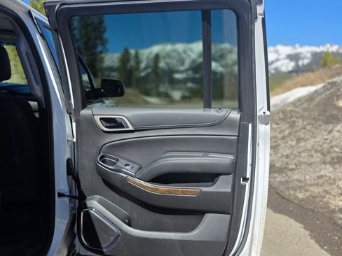 Used 2019 GMC Yukon XL Denali image 14