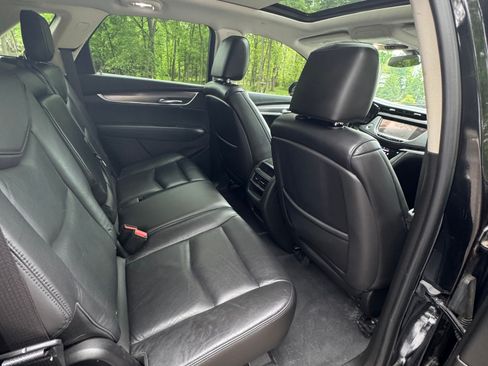 Used 2017 Cadillac XT5 Luxury w/ LPO, Wheel Lock Package AWD/4WD image 20