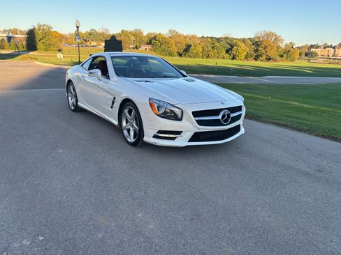 Used 2013 Mercedes-Benz SL 550 image 4