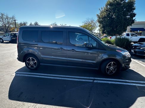 Used 2016 Ford Transit Connect Titanium image 5