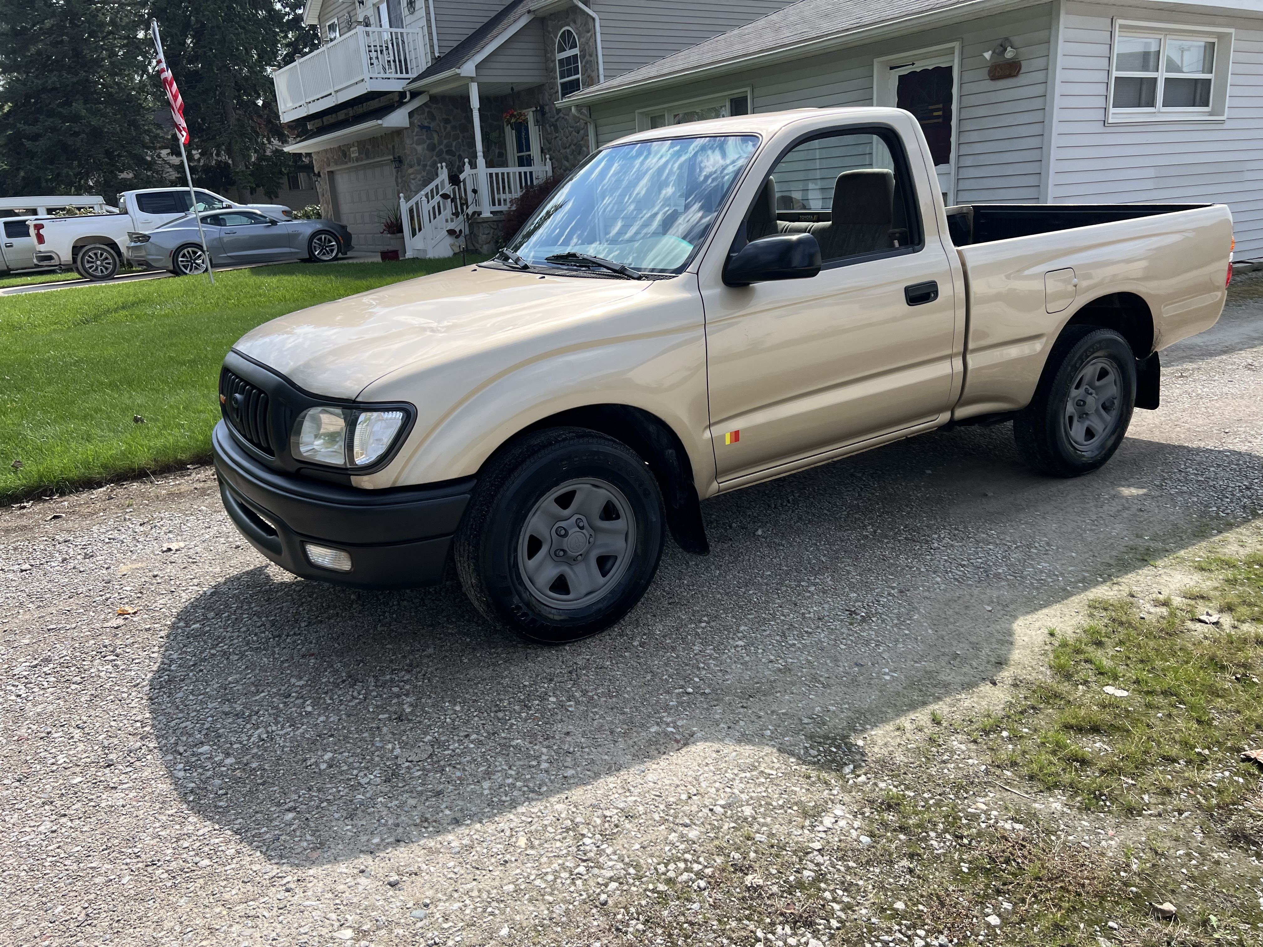 Used 2002 Toyota Tacoma 2WD Regular Cab w/ Enhancement Pkg image 9