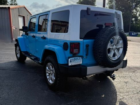 Used 2017 Jeep Wrangler Unlimited Sahara w/ Quick Order Package 24E Chief AWD/4WD image 11