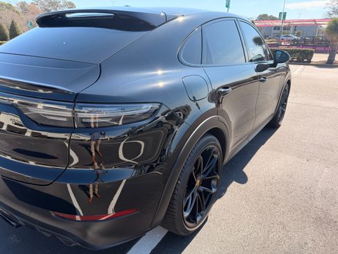 Used 2023 Porsche Cayenne GTS image 2