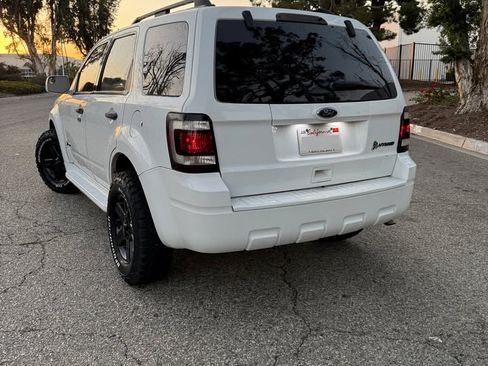 Used 2011 Ford Escape Hybrid Sport Utility 4D image 10