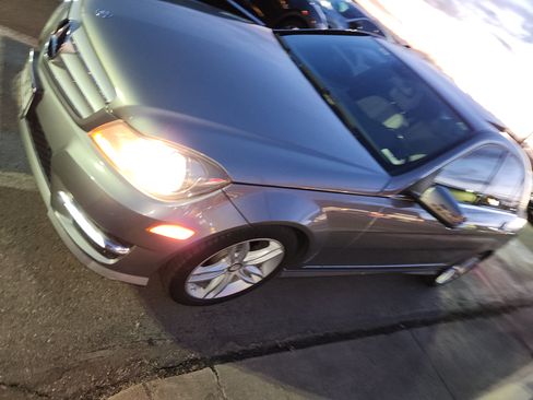 Used 2012 Mercedes-Benz C 300 4MATIC Sedan image 18