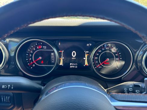 Used 2022 Jeep Wrangler Unlimited Rubicon w/ Trailer Tow Package image 8