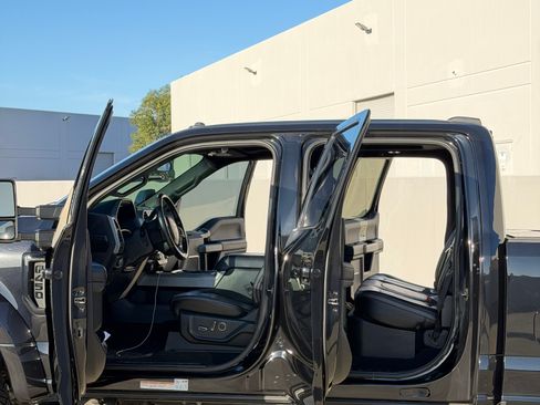 Used 2021 Ford F450 Platinum w/ FX4 Off-Road Package image 20