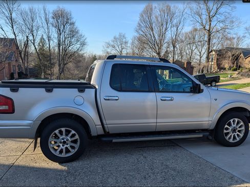 Used 2007 Ford Explorer Sport Trac Limited image 4