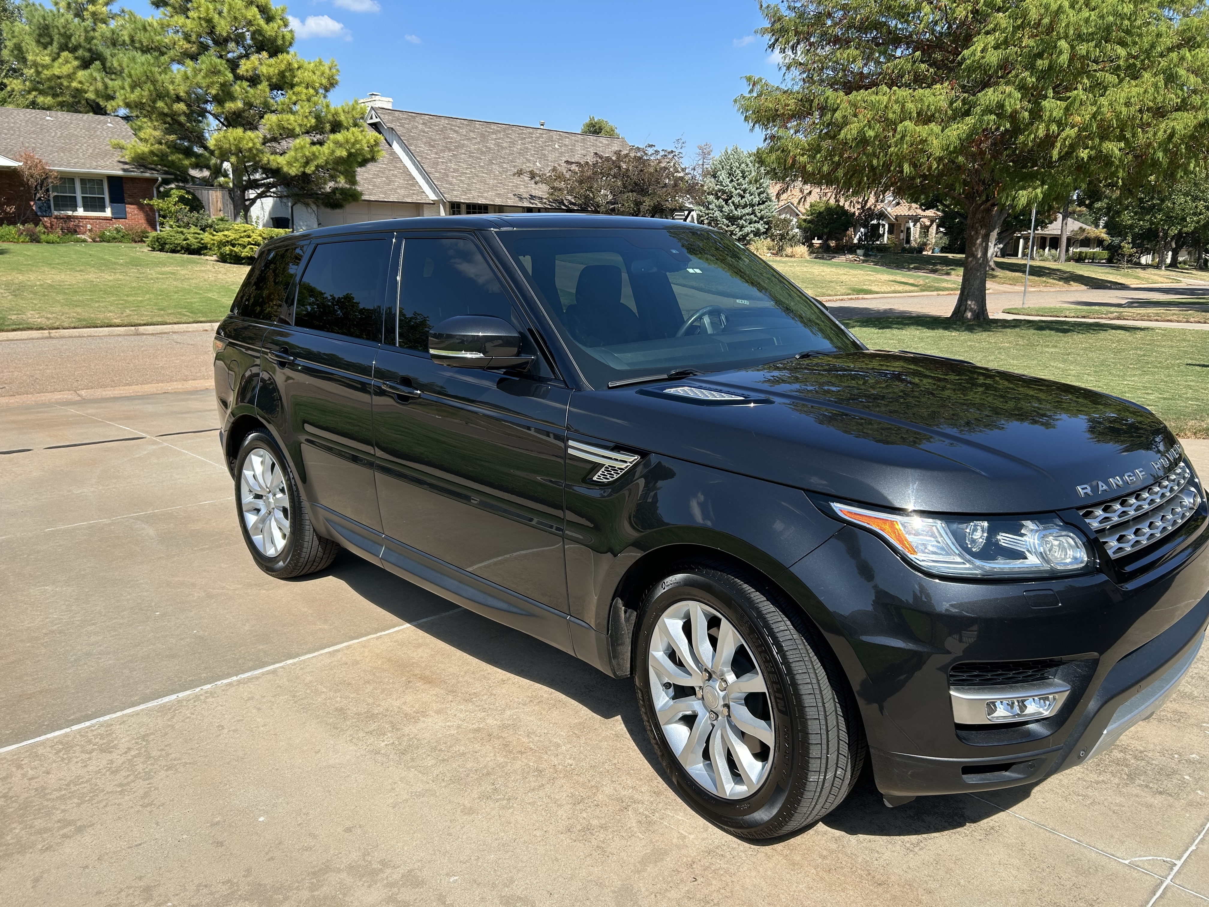 Used 2015 Land Rover Range Rover Sport HSE AWD/4WD image 4