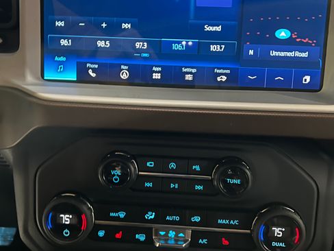 Used 2024 Ford Bronco Heritage Edition image 10