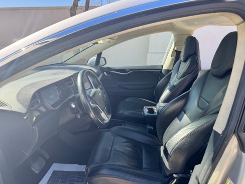 Used 2016 Tesla Model X 75D image 10