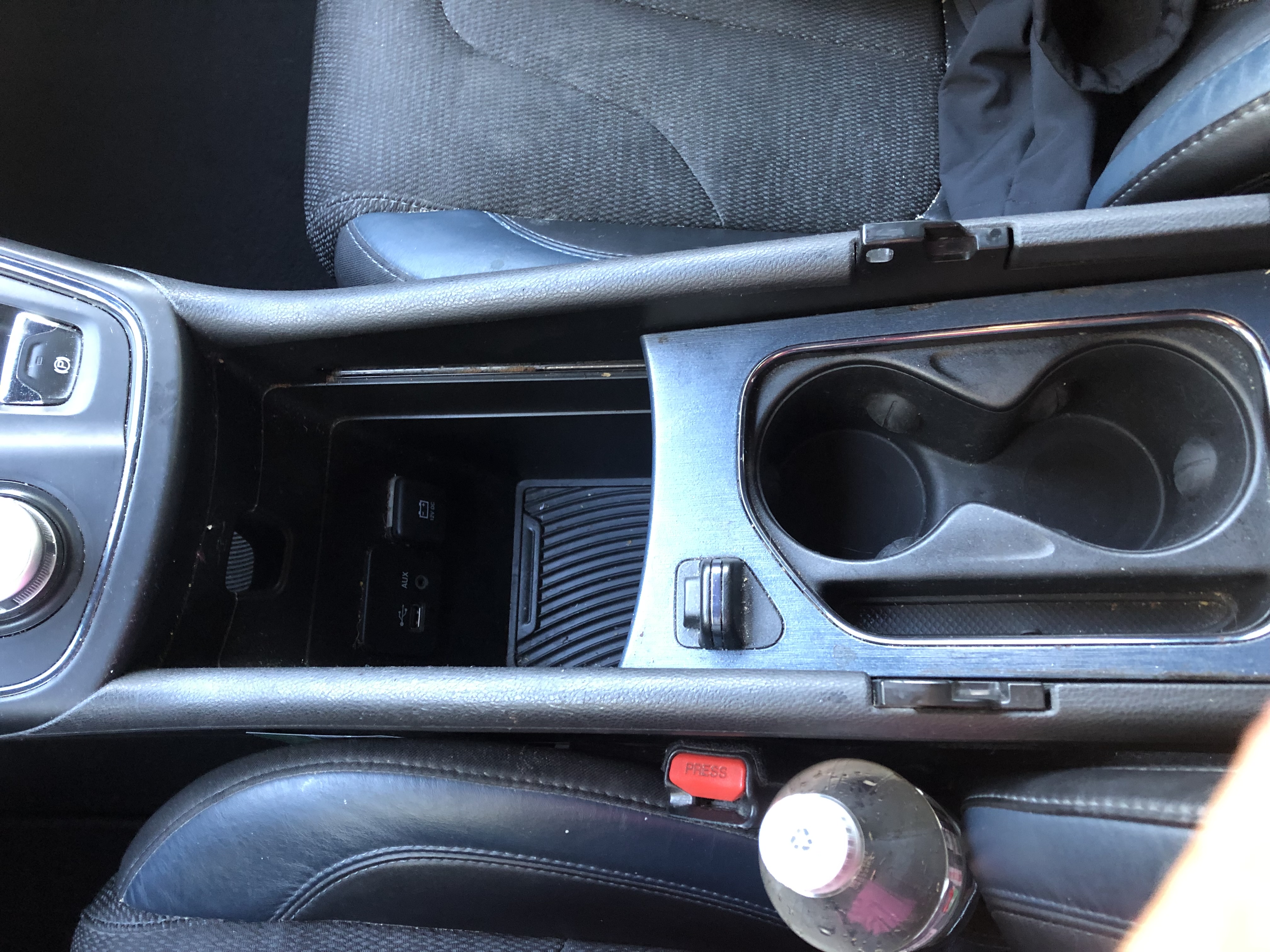 Used 2015 Chrysler 200 S FWD image 13