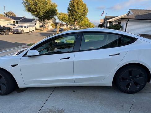 Used 2023 Tesla Model 3 Standard Range RWD image 8