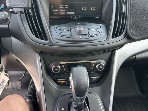 Used 2015 Ford Escape SE w/ Equipment Group 201A FWD image 15