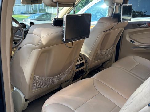 Used 2009 Mercedes-Benz ML 350 4MATIC image 16