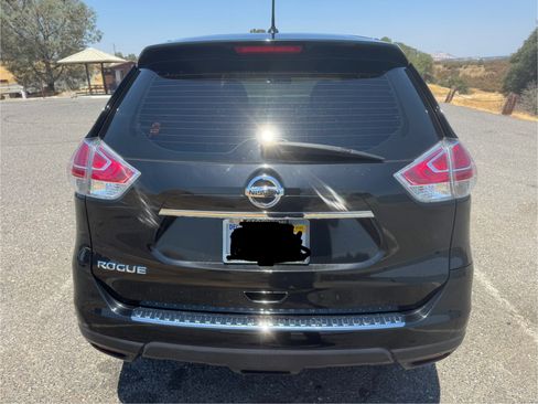 Used 2016 Nissan Rogue S image 8