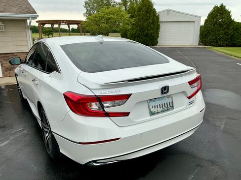Used 2022 Honda Accord Touring image 6