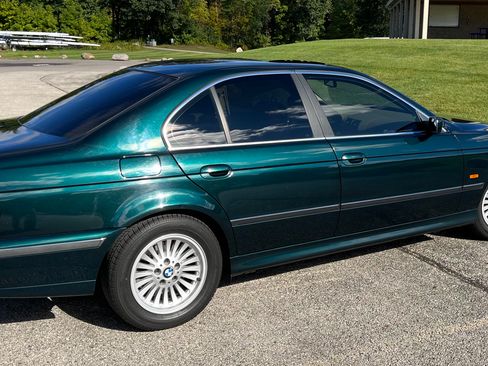 Used 1997 BMW 540i Sedan image 2
