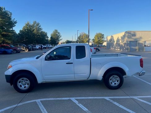 Used 2013 Nissan Frontier S image 4