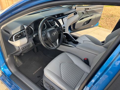 Used 2018 Toyota Camry SE image 11