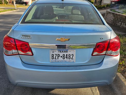 Used 2012 Chevrolet Cruze LT image 2