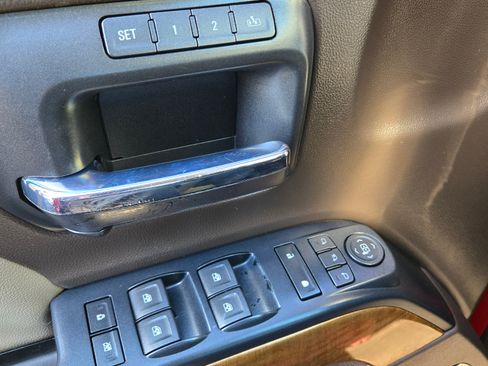 Used 2018 Chevrolet Silverado 1500 LTZ w/ LTZ Plus Package image 23