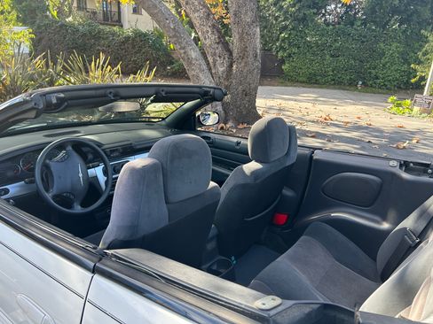 Used 2005 Chrysler Sebring Touring image 15