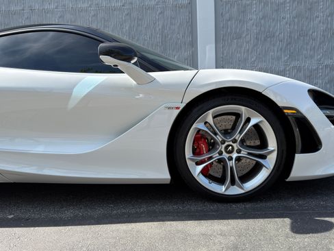 Used 2020 McLaren 720S Coupe 2D image 24