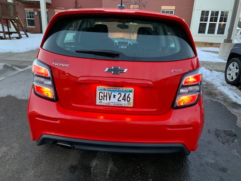 Used 2020 Chevrolet Sonic LT w/ Convenience Package image 4